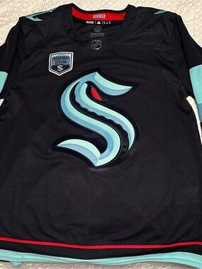 Adidas PrimeGreen Seattle Kraken Inaugural Season NHL Hockey Jersey Size 52 NWT